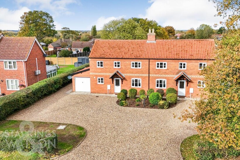 High Green, Great Moulton, Norwich 3 bed semi-detached house to rent - £1,295 pcm (£299 pw)