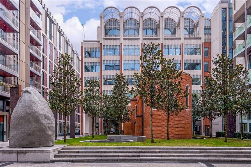 Pearson Square, London W1T 2 bed flat to rent - £9,100 pcm (£2,100 pw)