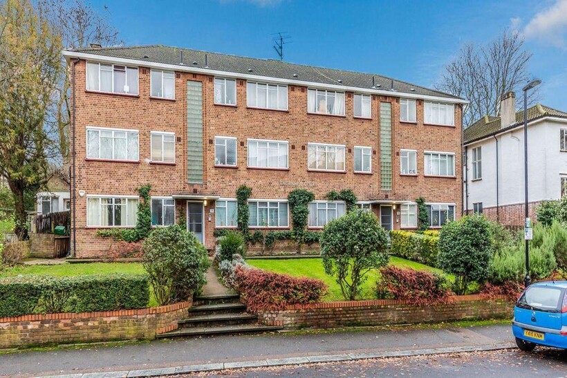 N8 1 bed flat to rent - £1,798 pcm (£415 pw)