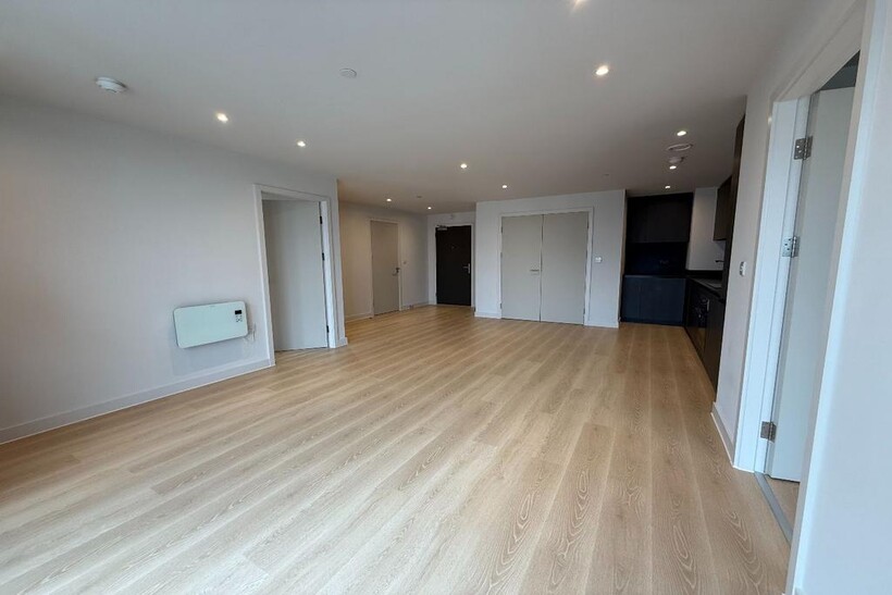 Waterhouse Gardens, Dutton Street... 2 bed apartment to rent - £2,550 pcm (£588 pw)