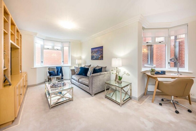 Bourdon Street, London W1K 2 bed flat to rent - £5,997 pcm (£1,384 pw)