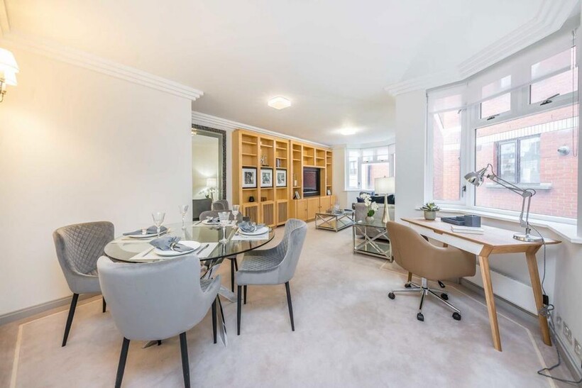 Bourdon Street, London W1K 2 bed flat to rent - £5,997 pcm (£1,384 pw)