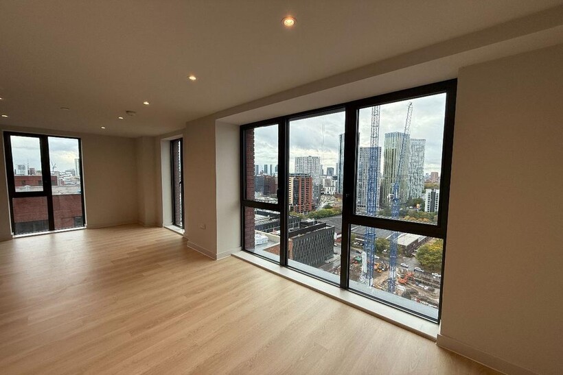 Waterhouse Gardens, Dutton Street... 2 bed apartment to rent - £2,550 pcm (£588 pw)