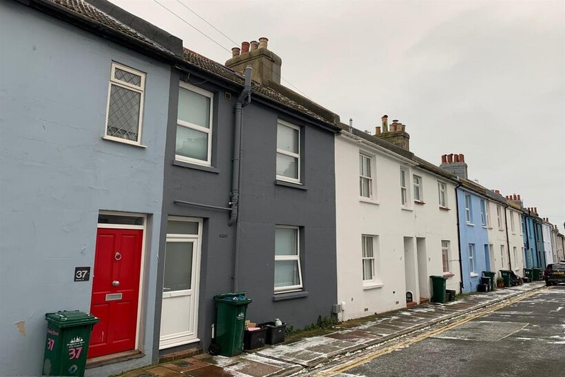 Stanley Street, Brighton BN2 4 bed terraced house to rent - £2,946 pcm (£680 pw)