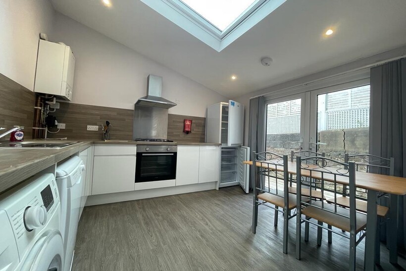 Stanley Street, Brighton BN2 4 bed terraced house to rent - £2,946 pcm (£680 pw)