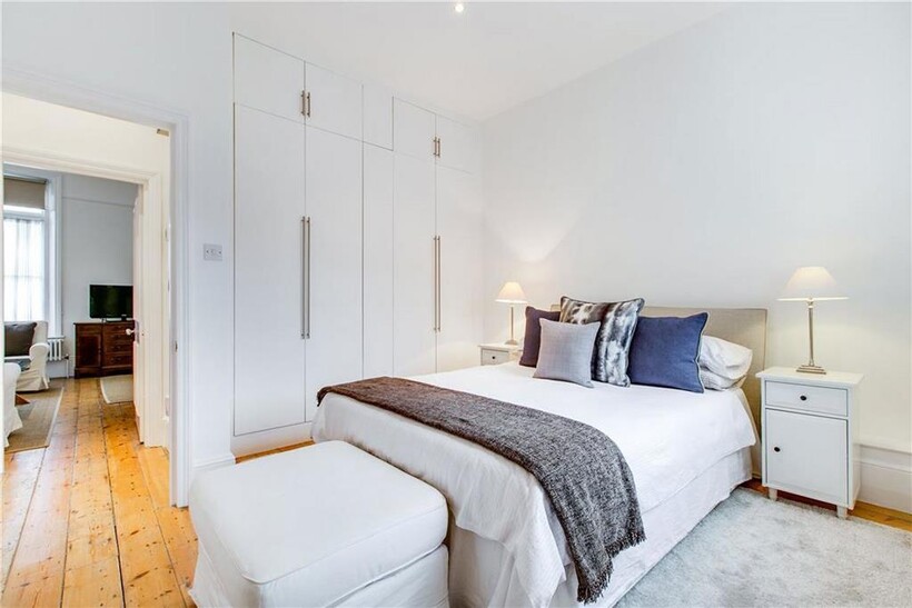 Kings Road, London SW10 1 bed flat to rent - £2,578 pcm (£595 pw)