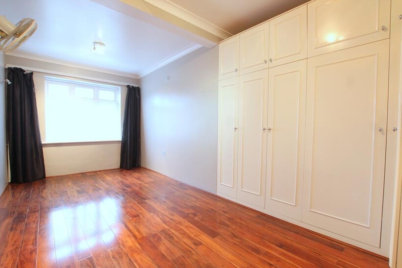 Fishponds Road, London SW17 1 bed in a house share to rent - £870 pcm (£201 pw)