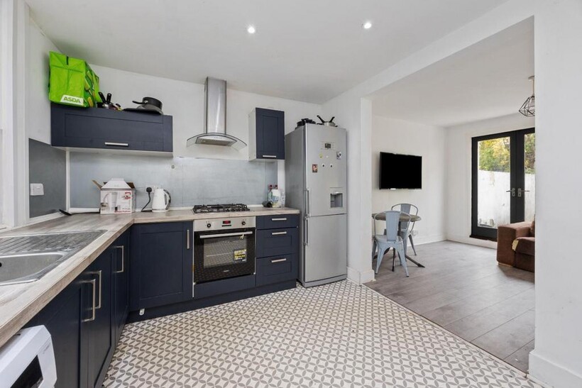 Brighton, East Sussex BN2 6 bed terraced house to rent - £4,368 pcm (£1,008 pw)