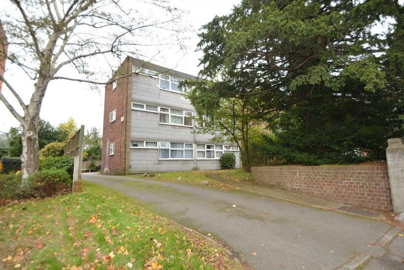 WEYBRIDGE 1 bed apartment to rent - £1,025 pcm (£237 pw)