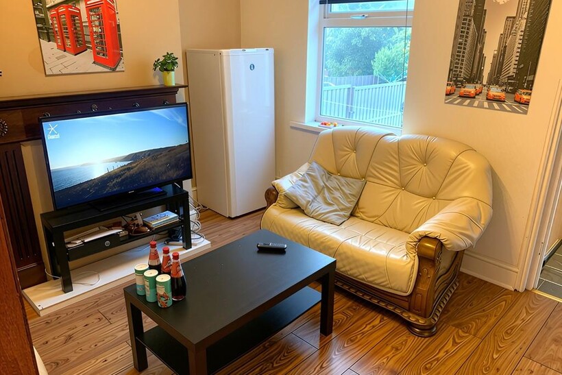 Available Now - 1 Room - Wylds Lane... 4 bed terraced house to rent - £2,320 pcm (£535 pw)