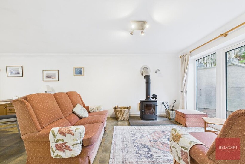 Applegrove, Reynoldston, Swansea, SA3 5 bed detached house to rent - £1,695 pcm (£391 pw)