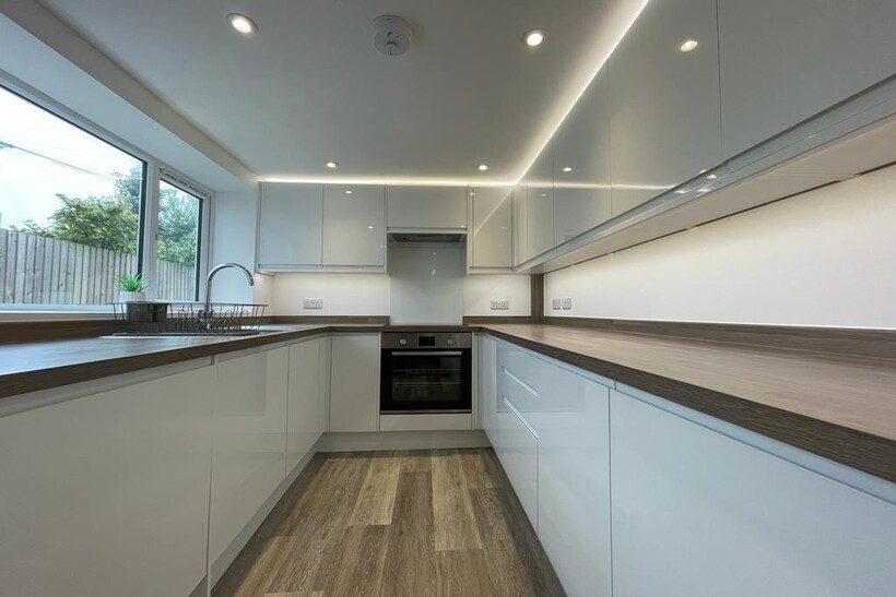 Queens Park Road, Brighton BN2 4 bed terraced house to rent - £3,293 pcm (£760 pw)