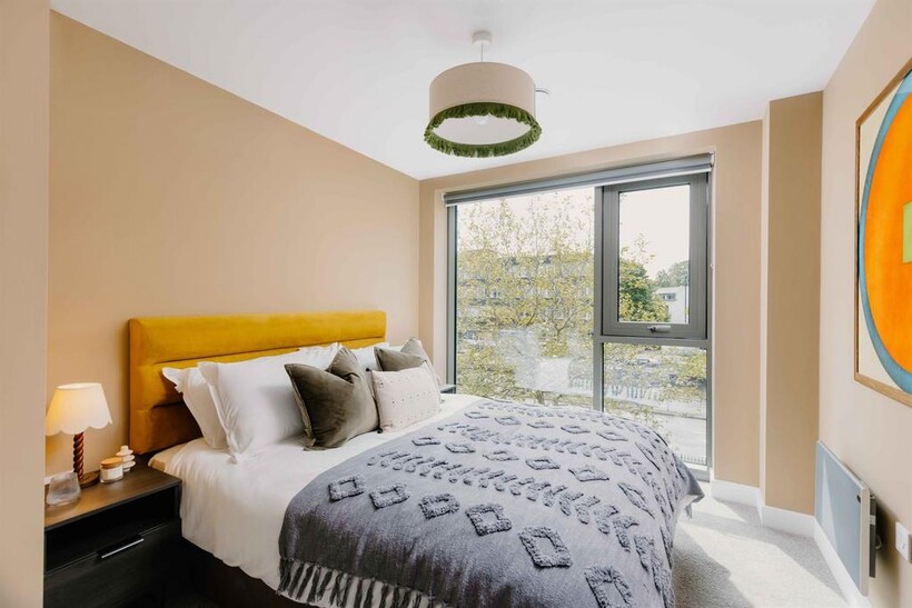 Plot 706 at Loudons Yard, The Laurel... 2 bed apartment to rent - £1,900 pcm (£438 pw)