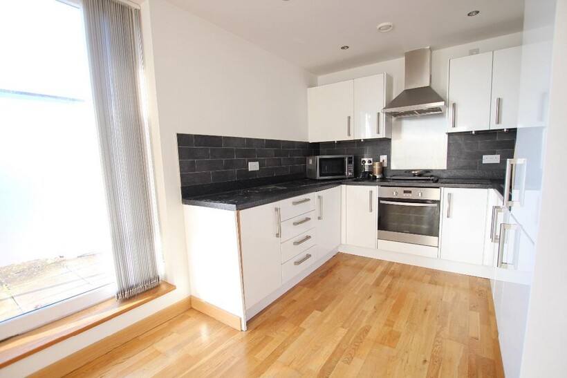 Brecon Lodge,  Porters Way, West Drayton 1 bed flat to rent - £1,600 pcm (£369 pw)