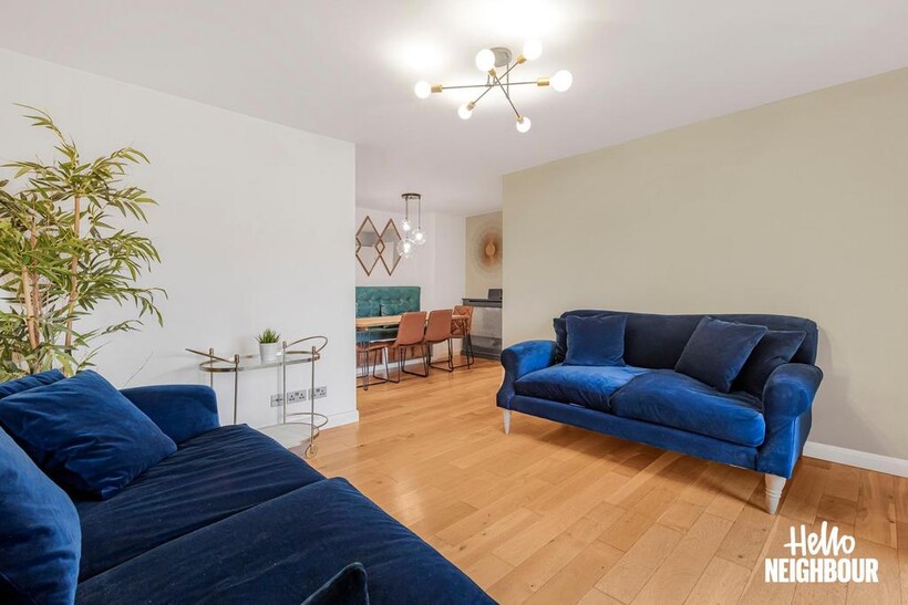 Odeon Court, Chicksand Street... 2 bed apartment to rent - £2,695 pcm (£622 pw)