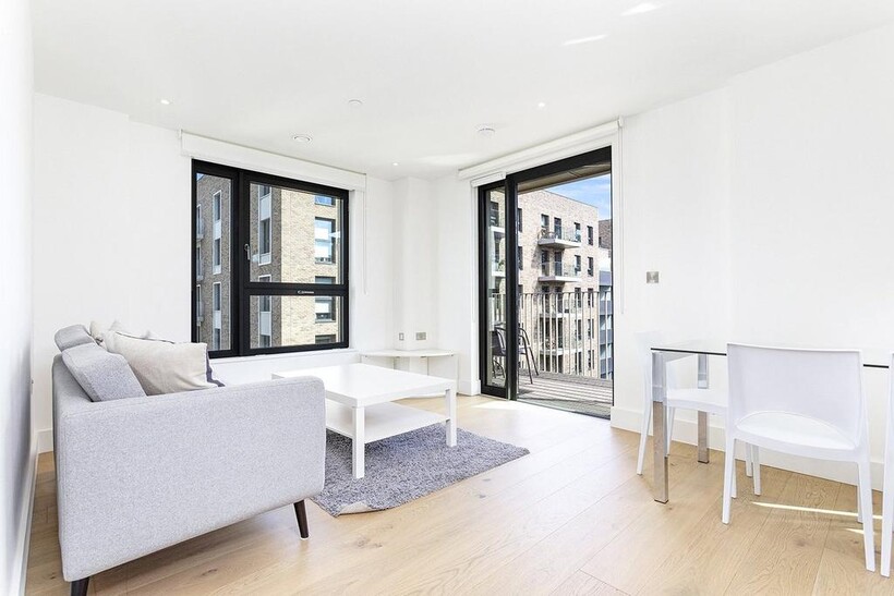 Cambium House, Palace Arts Way... 2 bed flat to rent - £2,150 pcm (£496 pw)