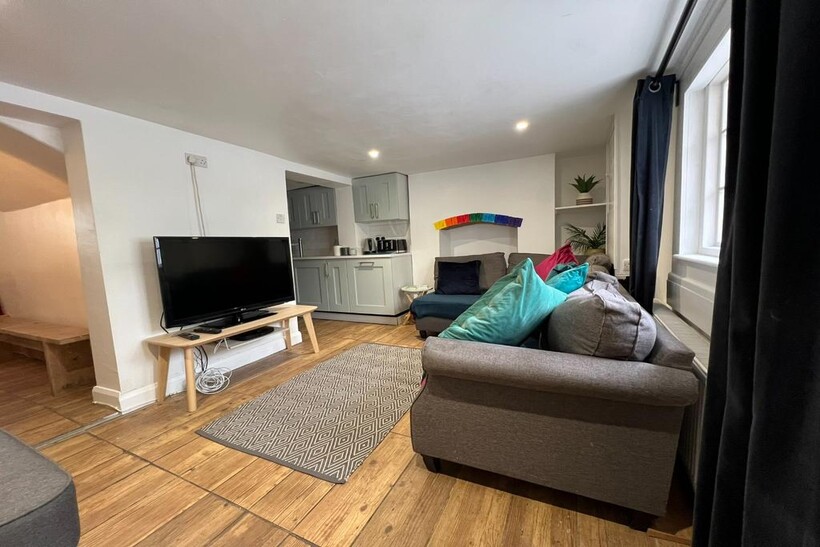 Brighton, East Sussex BN1 5 bed terraced house to rent - £3,228 pcm (£745 pw)