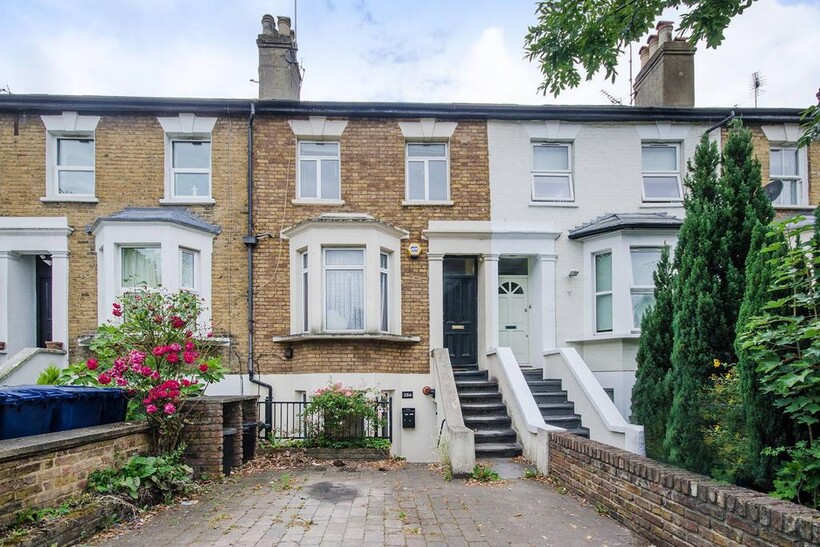 Lower Boston Road, Hanwell, London, W7 3 bed flat to rent - £2,395 pcm (£553 pw)