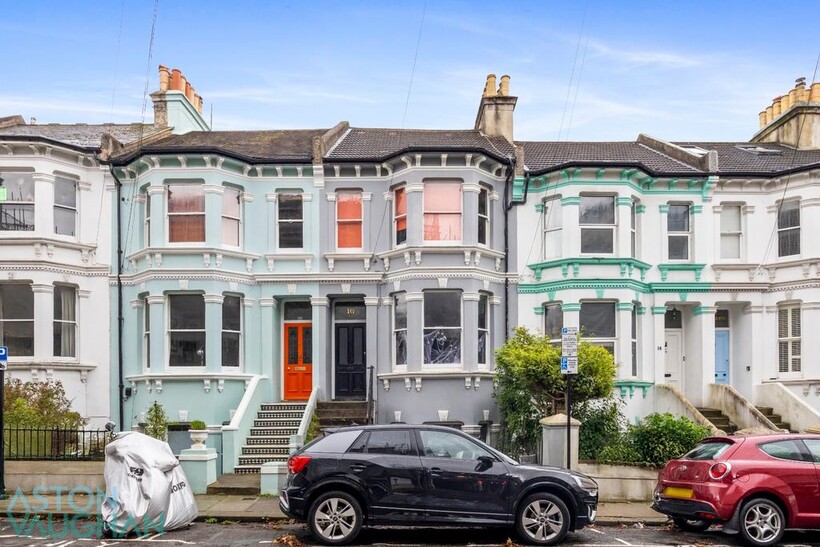 16 Springfield Road, East Sussex BN1 2 bed apartment to rent - £1,500 pcm (£346 pw)