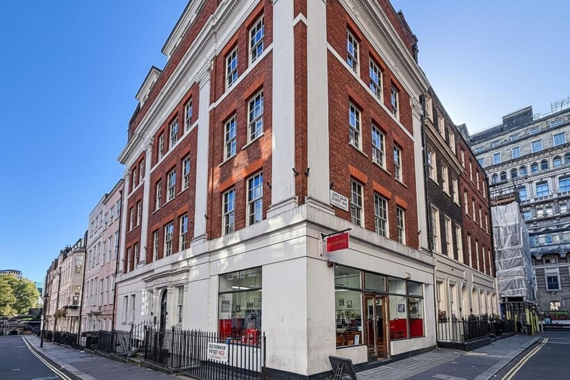 John Adam Street, London, WC2N Retail property (high street) to rent - £3,083 pcm (£711 pw)