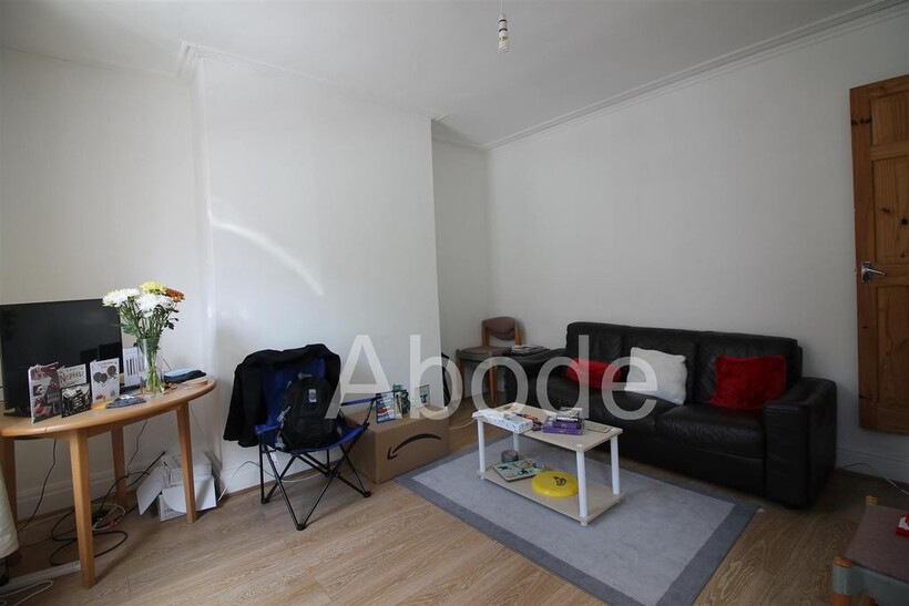 Thornville Road, Hyde Park, Leeds 2 bed house to rent - £997 pcm (£230 pw)