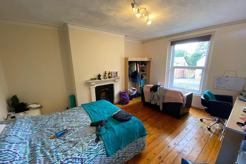 Ash Grove, Leeds 8 bed house to rent - £4,853 pcm (£1,120 pw)