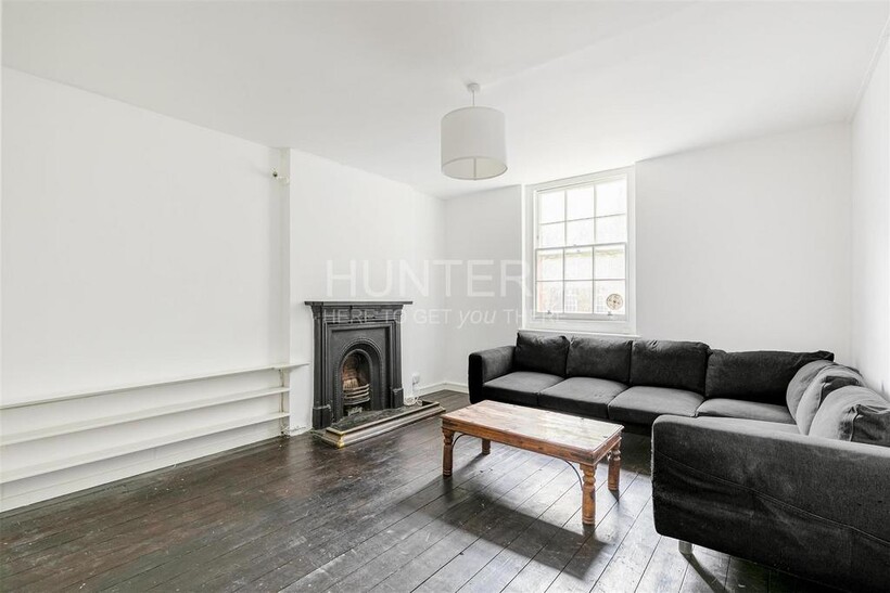 Borough Road, London, SE1 3 bed flat to rent - £3,095 pcm (£714 pw)