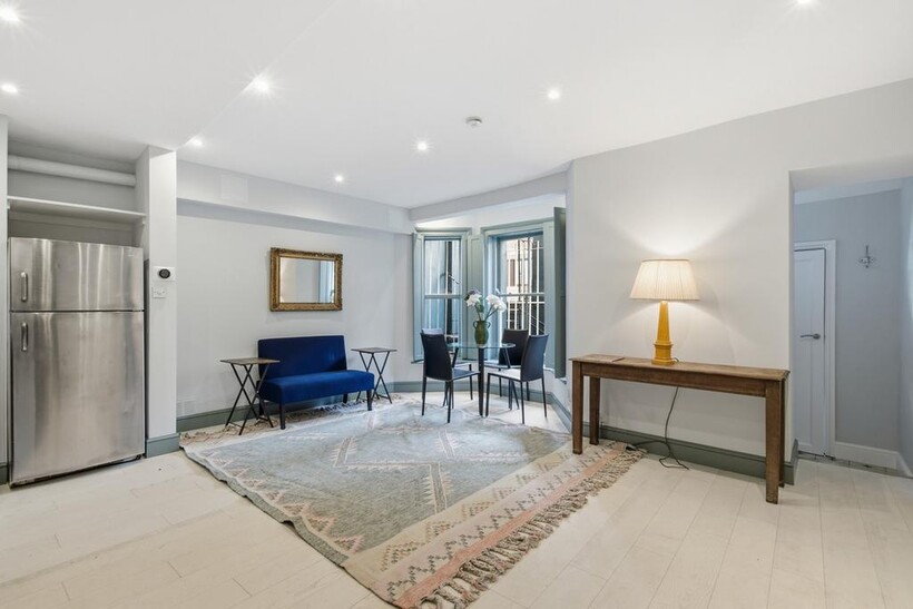 Powis Gardens, London, W11 2 bed apartment to rent - £3,680 pcm (£849 pw)