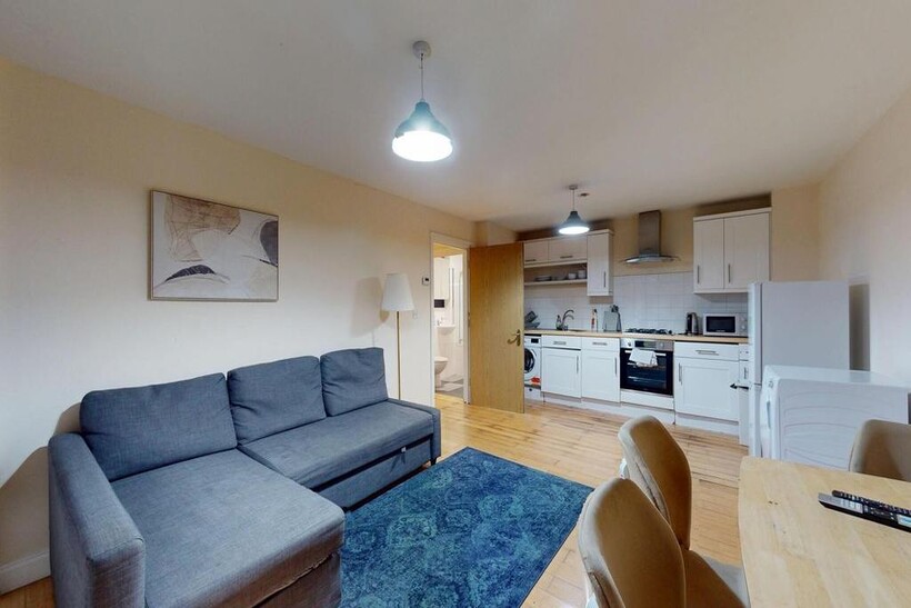 Laugan Walk, London, SE17 2 bed flat to rent - £2,500 pcm (£577 pw)
