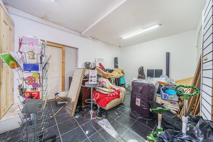 Vale Street, Manchester, M11 Property to rent - £1,995 pcm (£460 pw)