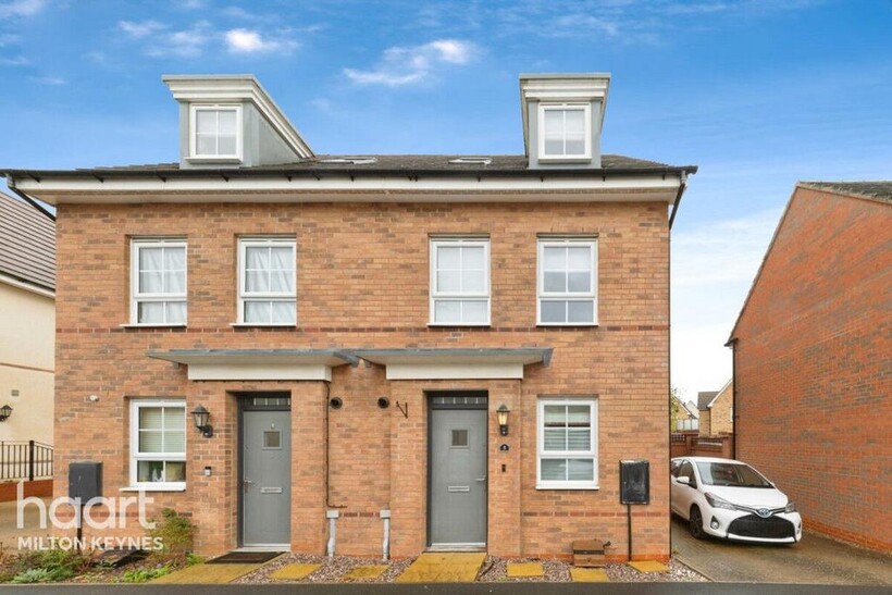 Tiberius Drive, Fairfields 4 bed semi-detached house to rent - £1,845 pcm (£426 pw)