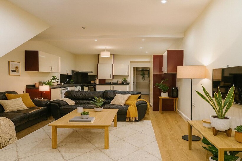 Birmingham B29 6 bed house to rent - £3,076 pcm (£710 pw)