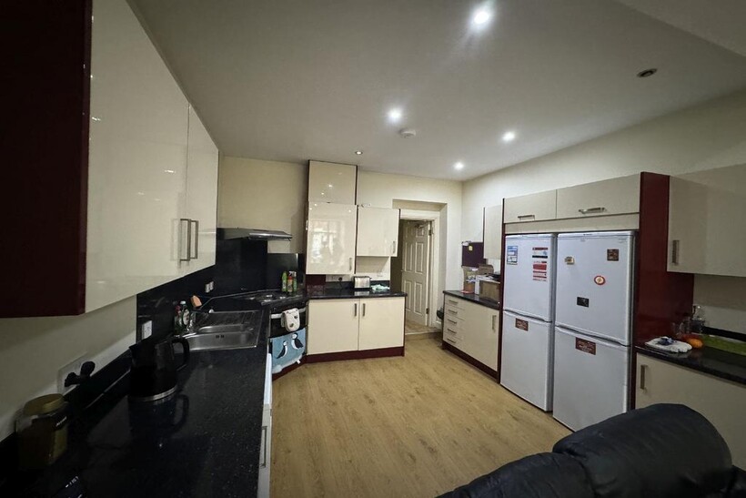 Birmingham B29 6 bed house to rent - £3,076 pcm (£710 pw)