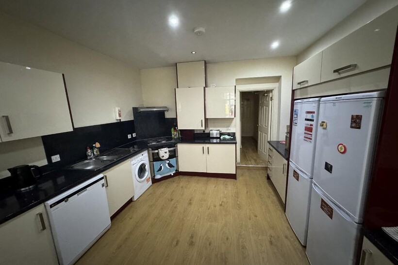 Birmingham B29 6 bed house to rent - £3,076 pcm (£710 pw)
