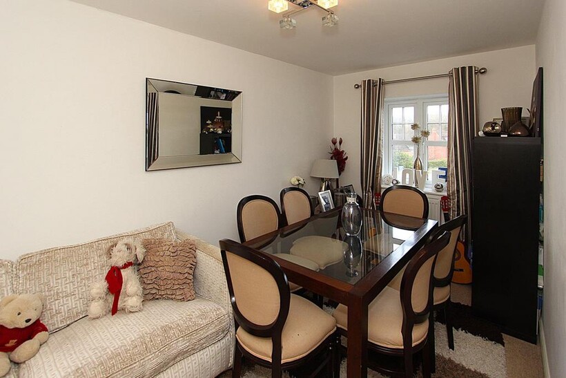 TELFORD, Farr Lane, Muxton 4 bed townhouse to rent - £1,325 pcm (£306 pw)