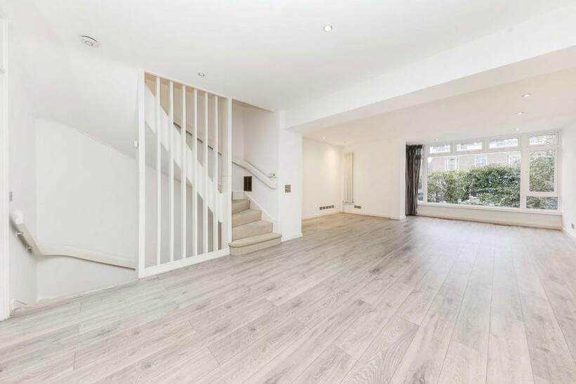 Woodsford Square, London W14 5 bed house to rent - £8,992 pcm (£2,075 pw)