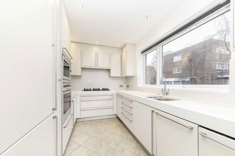 Woodsford Square, London W14 5 bed house to rent - £8,992 pcm (£2,075 pw)