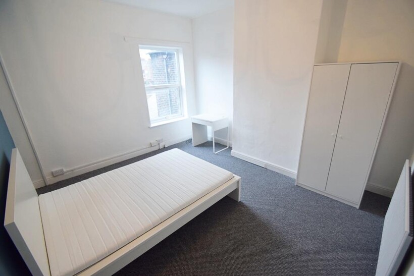 Spencer Road, Stoke-On-Trent ST4 3 bed house share to rent - £390 pcm (£90 pw)