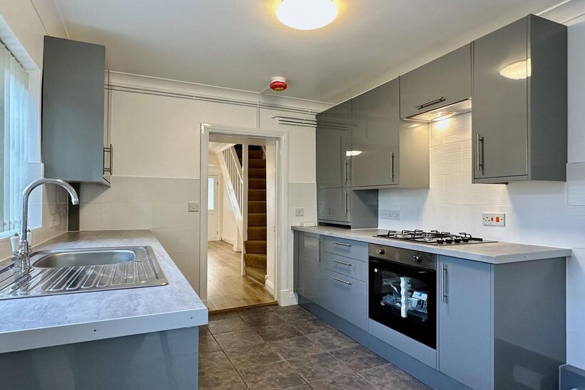 Swansea Road, Waunarlwydd, SA5 2 bed terraced house to rent - £850 pcm (£196 pw)