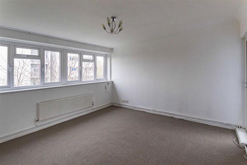 Shoot Up Hill, London NW2 2 bed flat to rent - £1,798 pcm (£415 pw)