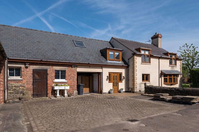 Abbey Lane, Ormskirk L40 4 bed semi-detached house to rent - £52,000 pcm (£12,000 pw)