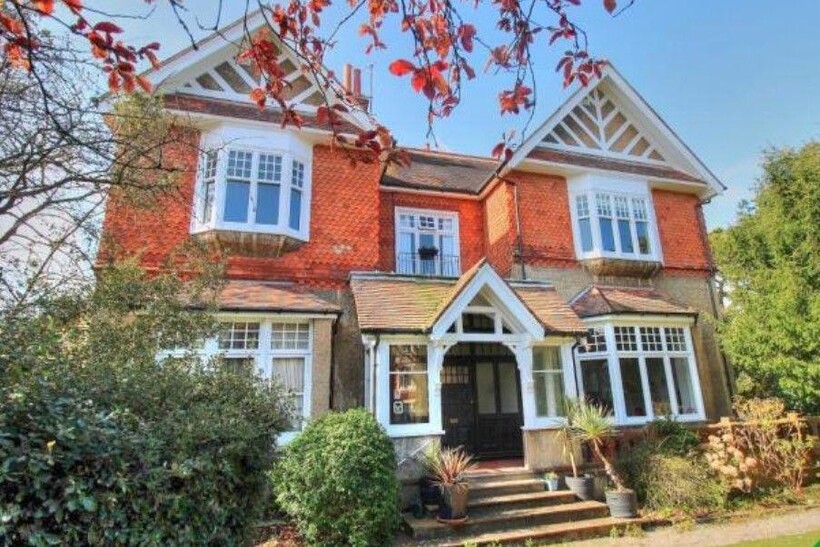 Denton Road, Eastbourne BN20 2 bed apartment to rent - £1,160 pcm (£268 pw)