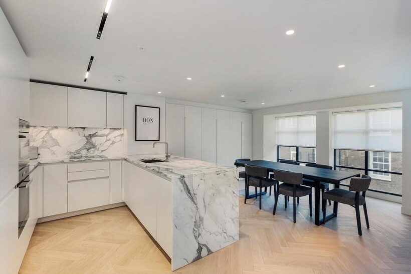 Sherwood Street, Soho, London, W1F 3 bed flat to rent - £7,995 pcm (£1,845 pw)