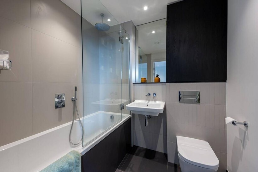 Ten Degrees, Croydon, CR0 3 bed flat to rent - £2,570 pcm (£593 pw)