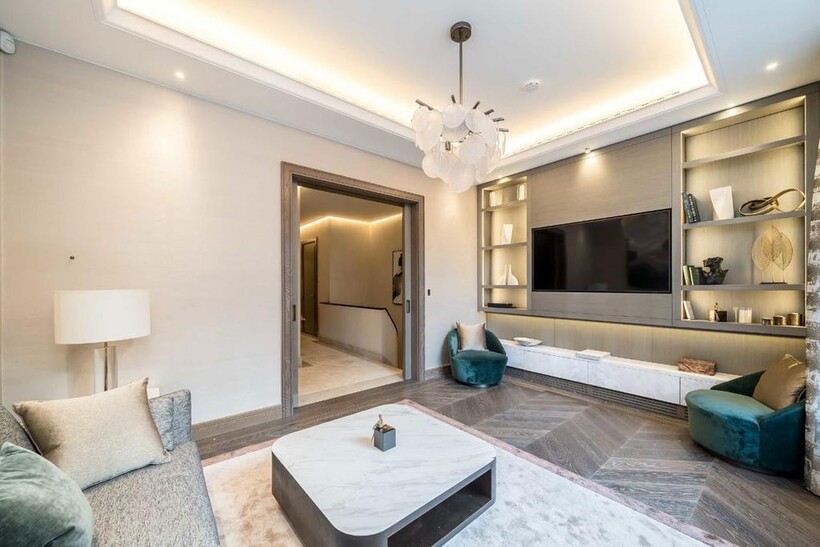 Chesterfield Hill, London W1J 2 bed flat to rent - £19,500 pcm (£4,500 pw)