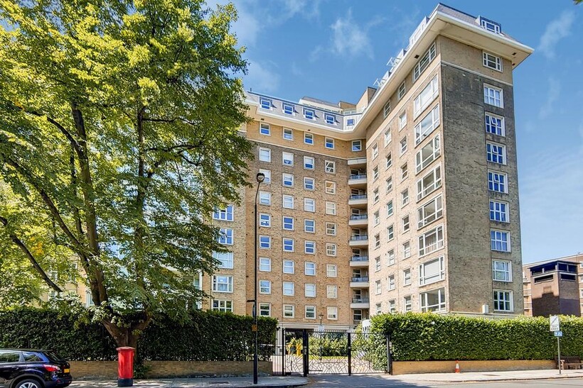 St John's Wood Park, London NW8 3 bed apartment to rent - £6,066 pcm (£1,400 pw)
