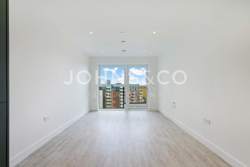 Kew Bridge Rise, Kew Bridge, London, TW8 1 bed apartment to rent - £1,972 pcm (£455 pw)