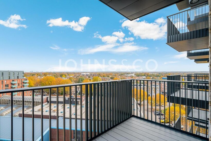 Kew Bridge Rise, Kew Bridge, London, TW8 1 bed apartment to rent - £1,972 pcm (£455 pw)