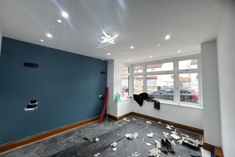 Warwick Road, Southall UB2 10 bed semi-detached house to rent - £9,995 pcm (£2,307 pw)