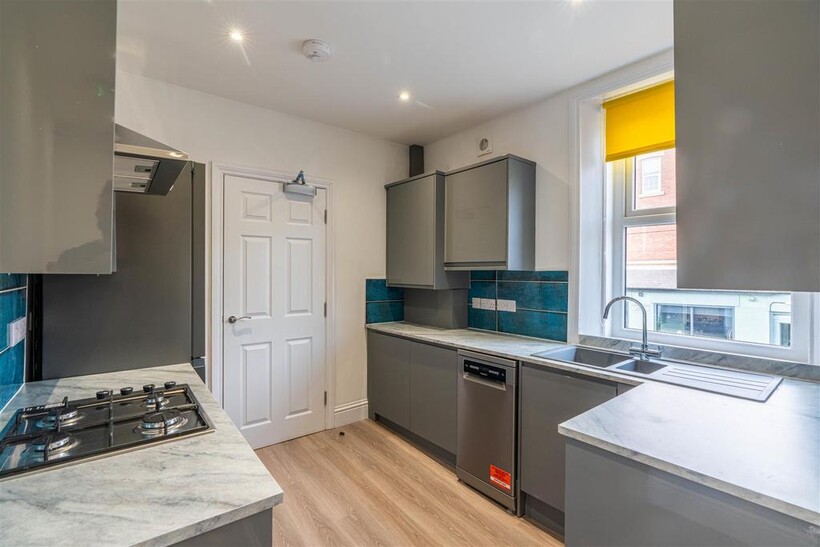 £115pppw - Heaton Road, Heaton, NE6 5 bed maisonette to rent - £2,491 pcm (£575 pw)